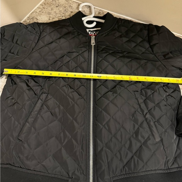 SOLD - Levi’s Quilted Bomber Jacket XL - Picture 9 of 9